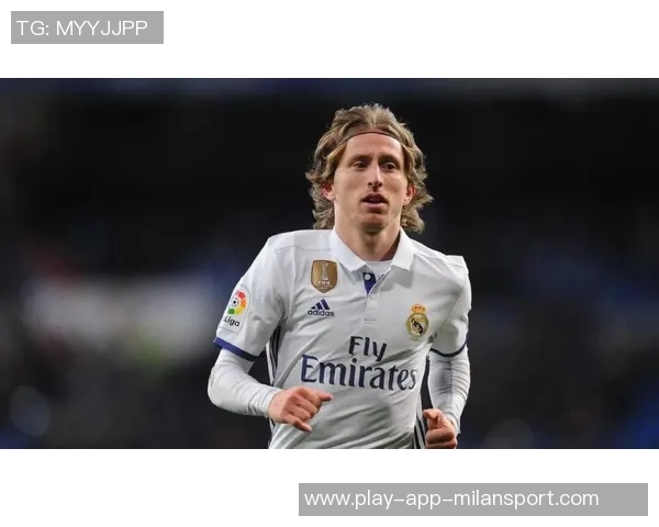 安布罗西尼赞莫德里奇正能量如马尔蒂尼般激励队友