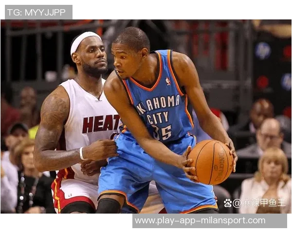 杜兰特16个赛季场均得分25追平历史伟大成就仅次于詹姆斯 杜兰特16个赛季场均得分25追平历史伟大成就仅次于詹姆斯