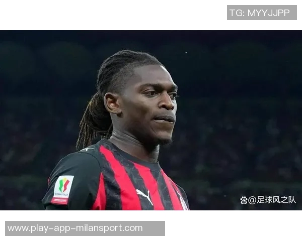 莱奥替补表现失常两度错失良机遭球迷怒斥 莱奥替补表现失常两度错失良机遭球迷怒斥