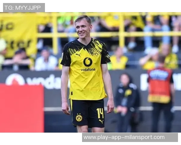 拜尔扔飞镖庆祝动作致敬斯蒂芬邦廷展现飞镖运动精神