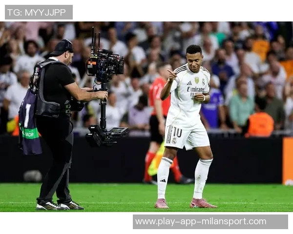 皇马对姆巴佩和马斯坦托诺受伤前往国家队表示强烈不满 皇马对姆巴佩和马斯坦托诺受伤前往国家队表示强烈不满