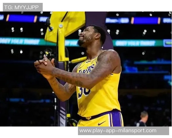 斯玛特单场7次抢断平湖人队史29年纪录与浓眉科比路威等6人并列 斯玛特单场7次抢断平湖人队史29年纪录与浓眉科比路威等6人并列