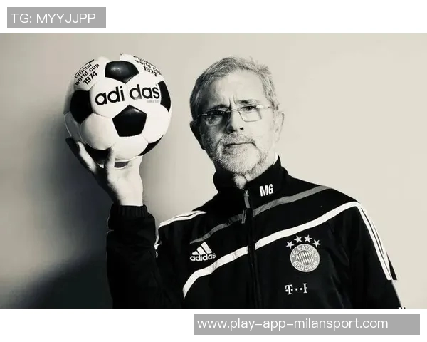 穆勒与德赖塞特尔亲密合影社交媒体上互称传奇人物