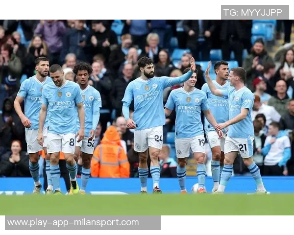 英超争冠白热化曼城曼联仅差3分枪手领跑群雄逐鹿局面引人关注 英超争冠白热化曼城曼联仅差3分枪手领跑群雄逐鹿局面引人关注