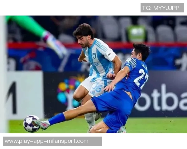 阿苏埃表现起伏不定一球难掩失误频频与球权流失 阿苏埃表现起伏不定一球难掩失误频频与球权流失